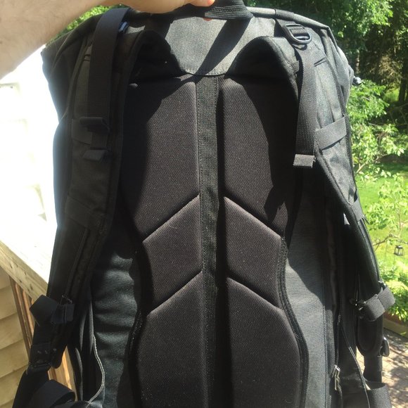 Thule Rolltop Camera Pack - Picture 2 of 9